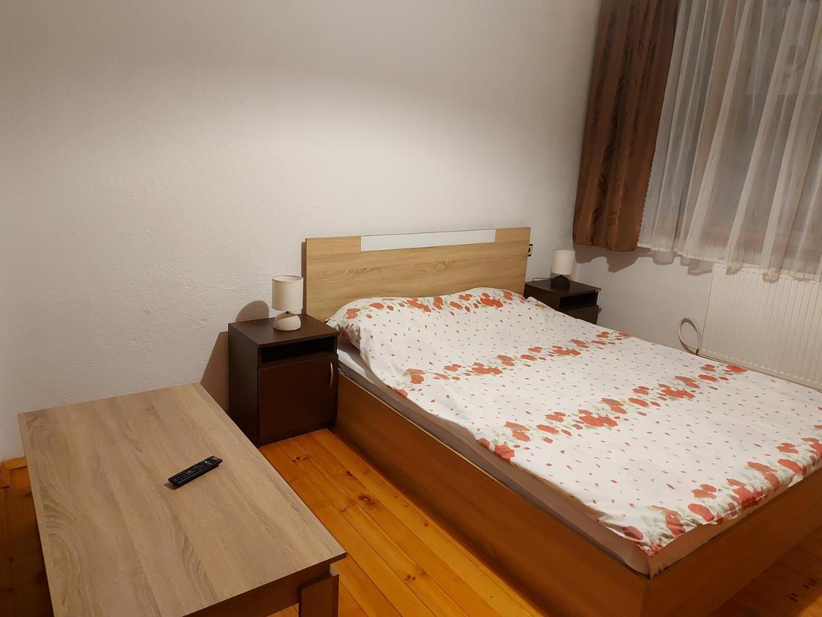 Vasi Apartments Dobrinishte Bagian luar foto